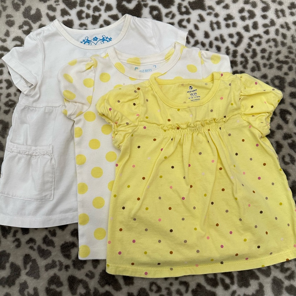 Old Navy Shirt Bundle with FLAWS in Yellow & White Size 18-24 2T 24 months